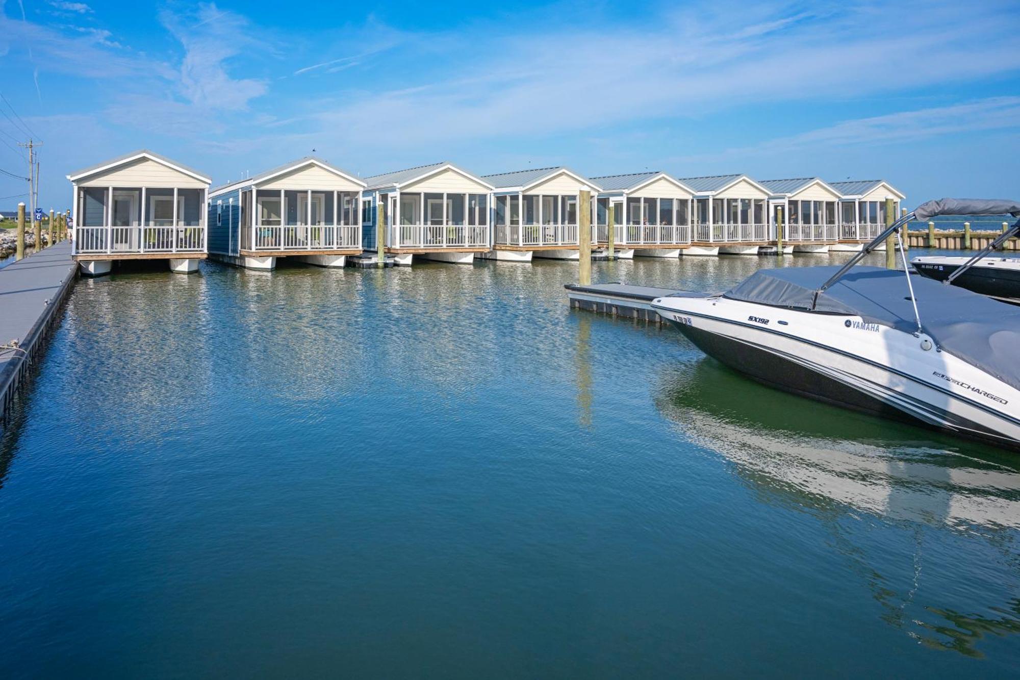 Blufin Bungalows & Marina Chincoteague Room photo